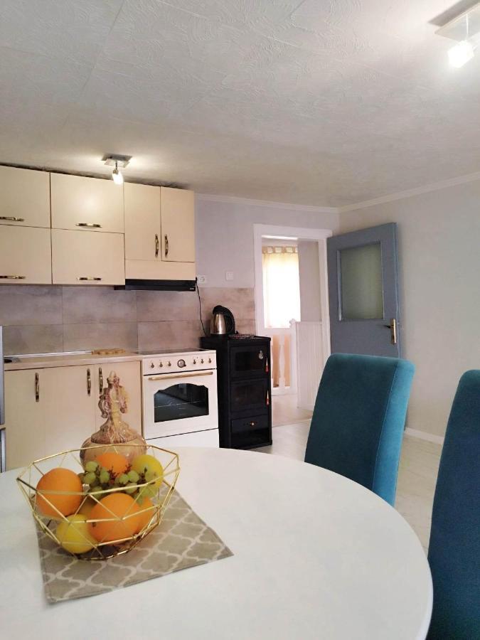 Apartment With Garden Hanja Мостар Екстер'єр фото
